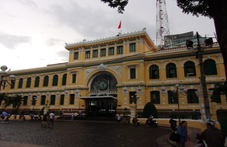 サイゴン中央郵便局の外観